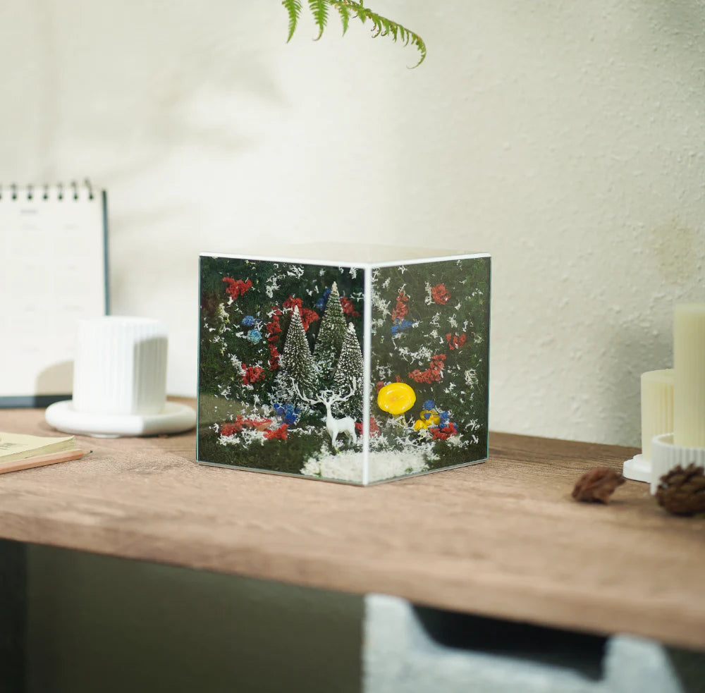 Lil-Cube Christmas (5.9 x 5.9 x 5.9")